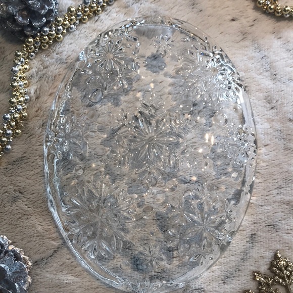 MIKASA set of 2 - SnowFlake ❄️ Dish - Picture 3 of 10